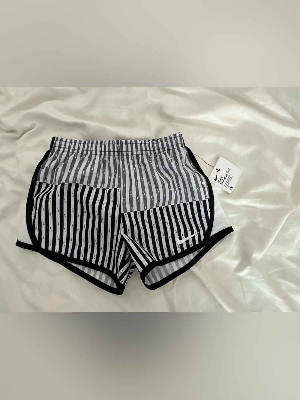 NWT Nike Girls Dri-Fit Tempo Running Shorts size 6X